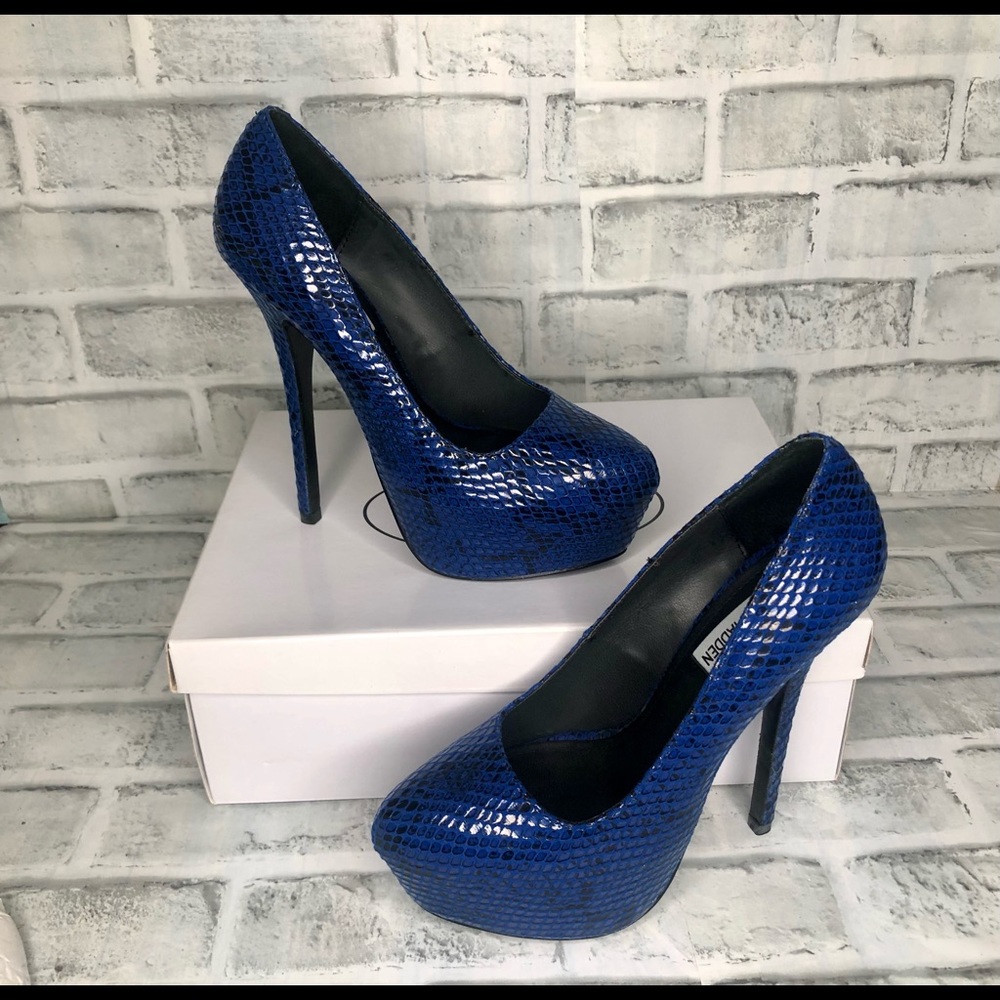 Steve Madden Platform Heels- Blue- Snake- New
